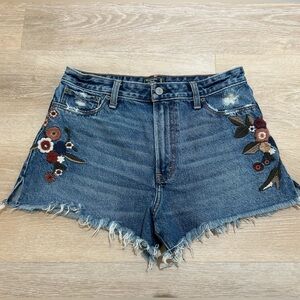 Abercrombie Annie High Rise Blue Denim Embroidered Jean Short Frayed Hem Size 29